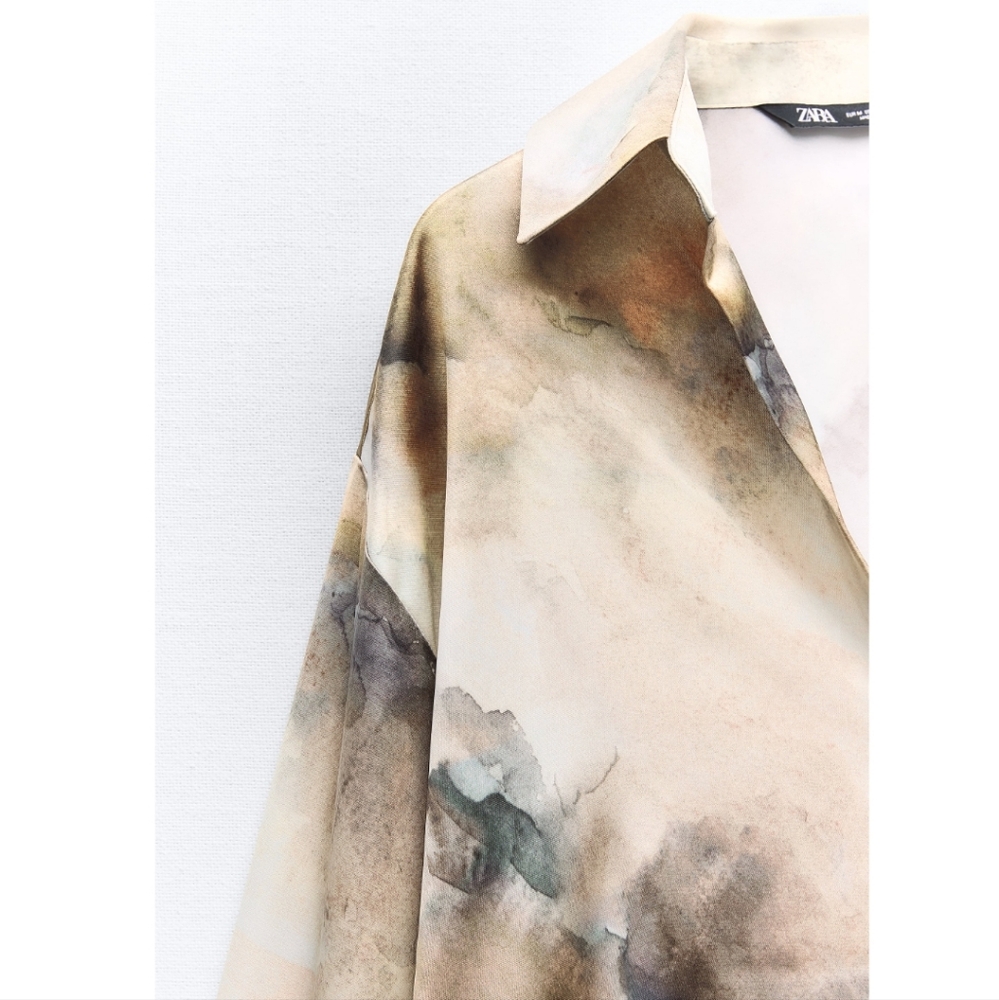❌️SOLD❌️SATIN EFFECT TIE-DYE SHIRT SIZE S - Picture 5 of 9